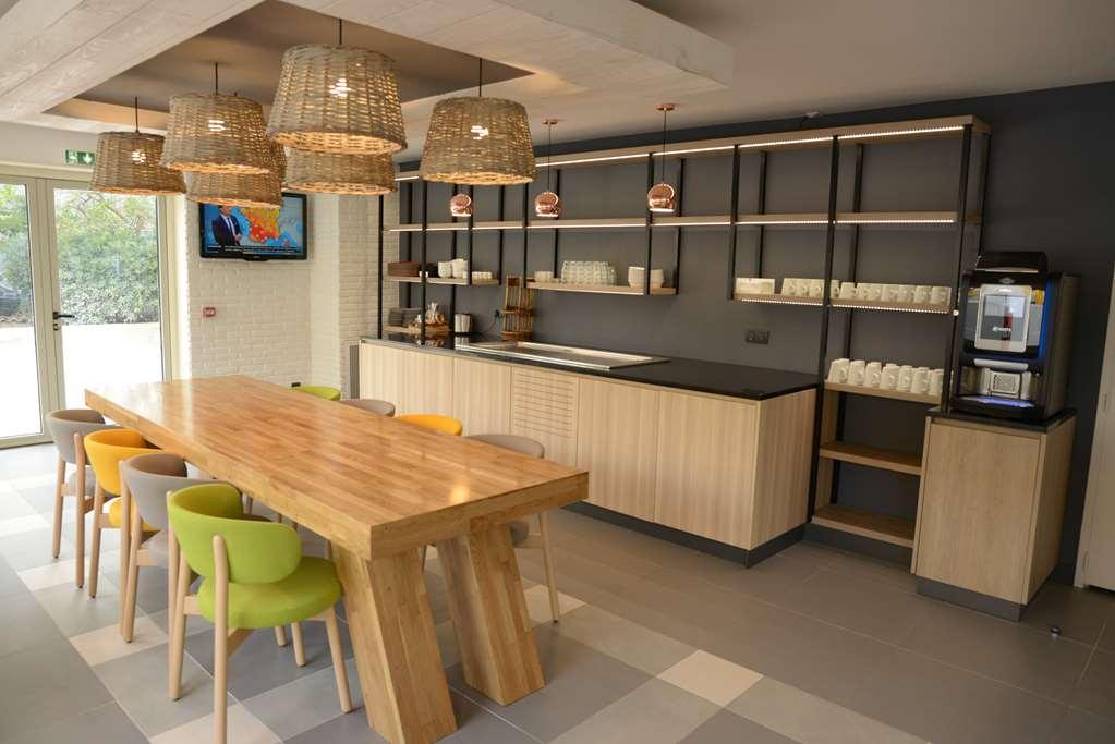 钟楼sete巴拉胡克酒店 巴拉鲁克勒维 餐厅 照片