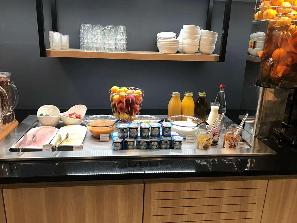 钟楼sete巴拉胡克酒店 巴拉鲁克勒维 餐厅 照片